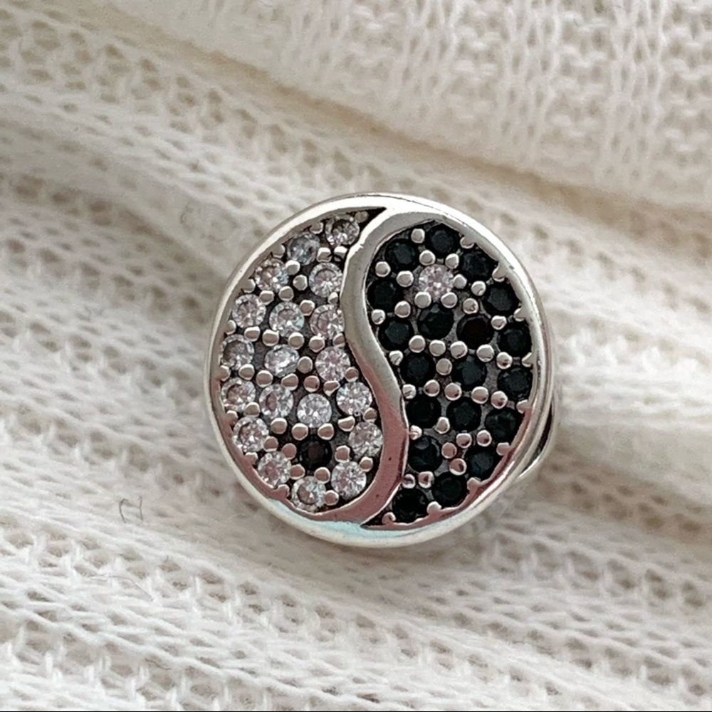 NWOT S925Sterling Silver Yin And Yang Diagram Charm